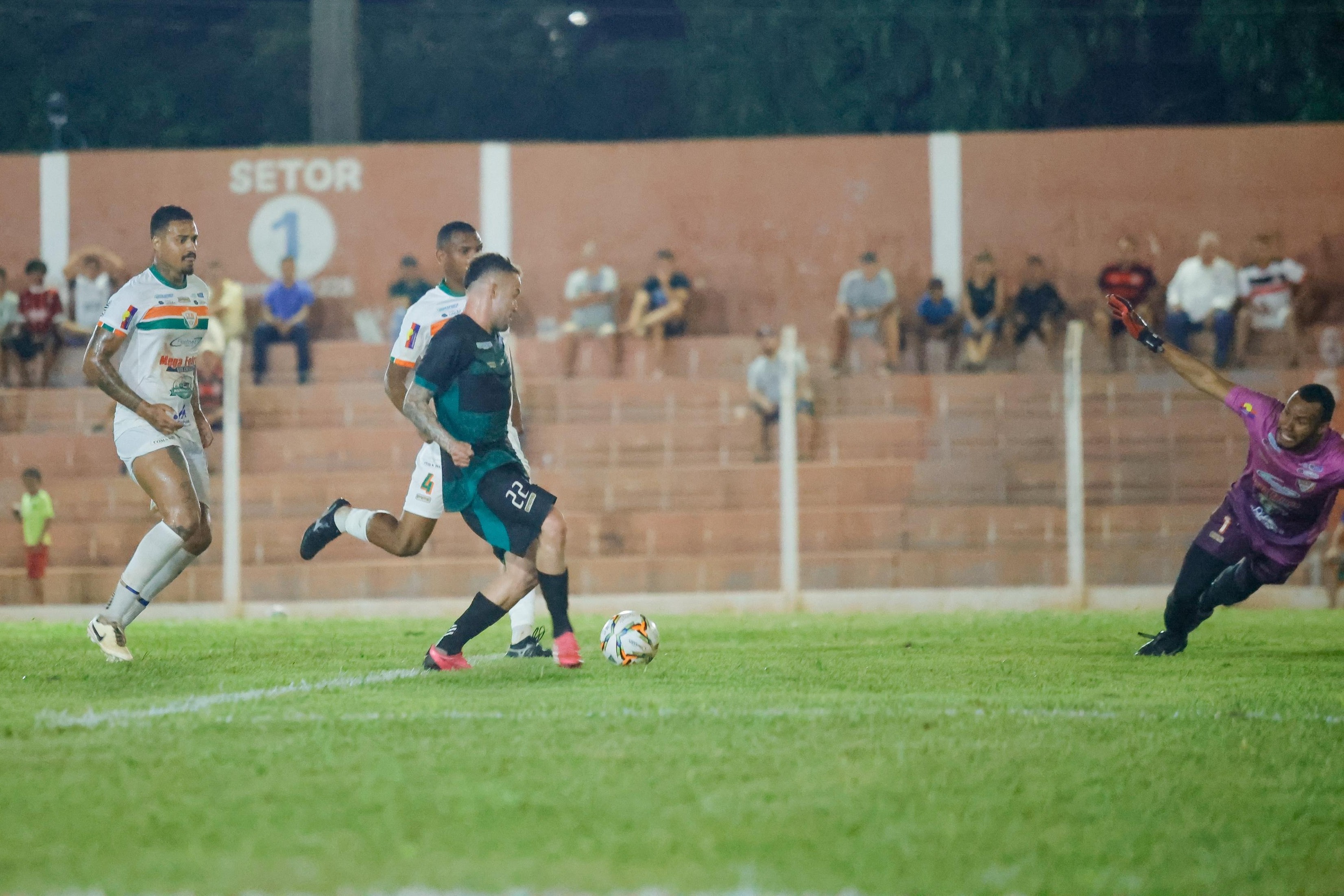 Pantanal vence Naviraiense e se iguala ao Ivinhema na liderança